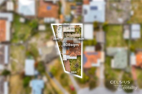 Property photo of 17 Balaka Way Queens Park WA 6107