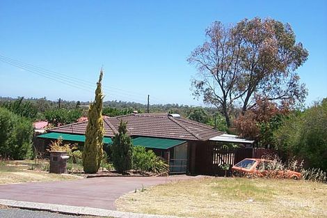 18 Parsons Ave, Parmelia, WA 6167