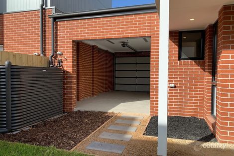 Property photo of 1 Oakden Crescent St Albans VIC 3021