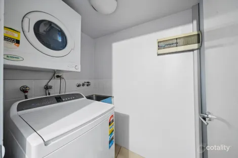 Property photo of 1004/2865 Gold Coast Highway Surfers Paradise QLD 4217