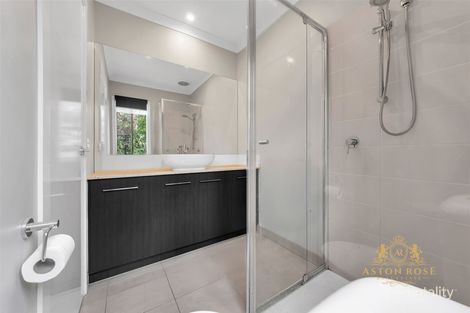 Property photo of 14 Brolin Terrace Cranbourne North VIC 3977
