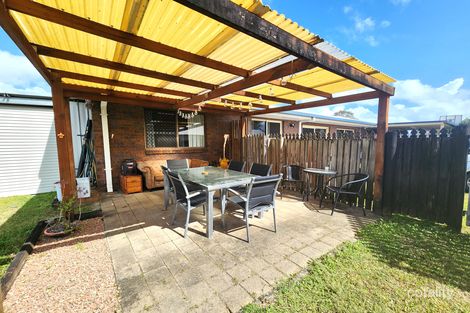 2/5 Nadarmi Dr, Andergrove, QLD 4740