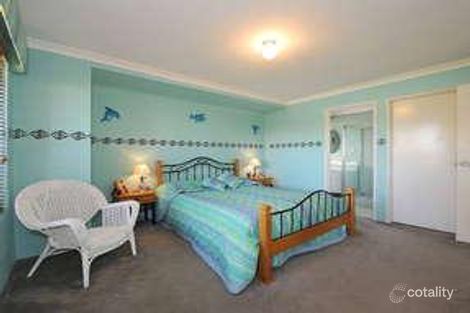 Property photo of 7 Silvertop Circle Warnbro WA 6169