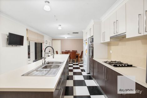 Property photo of 10 Ruben Drive Sydenham VIC 3037