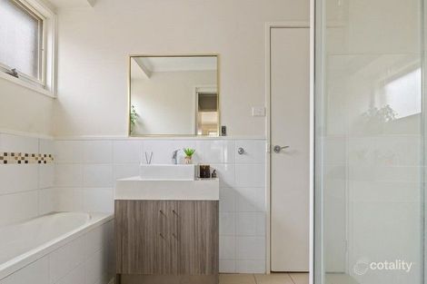 Property photo of 1 Magpie Court Werribee VIC 3030