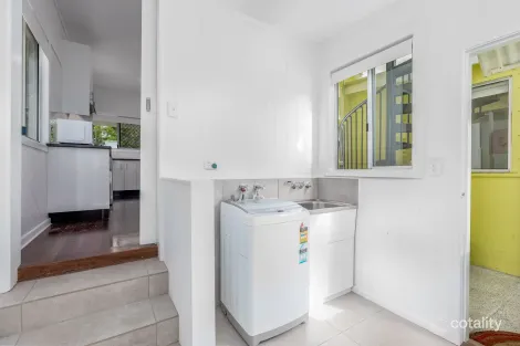 Property photo of 63 Gympie Road Tin Can Bay QLD 4580