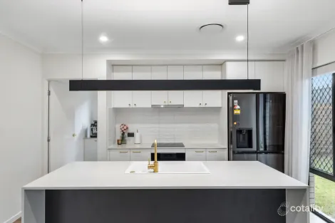 24 Zenith Cct, Flagstone, QLD 4280