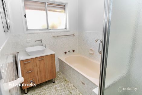 Property photo of 20 Carmody Street Kooringal NSW 2650