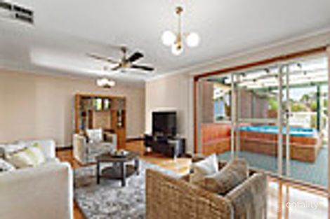 Property photo of 11 Golfwood Close Dingley Village VIC 3172