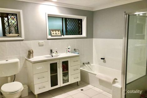 Property photo of 27 Morala Avenue Biggera Waters QLD 4216