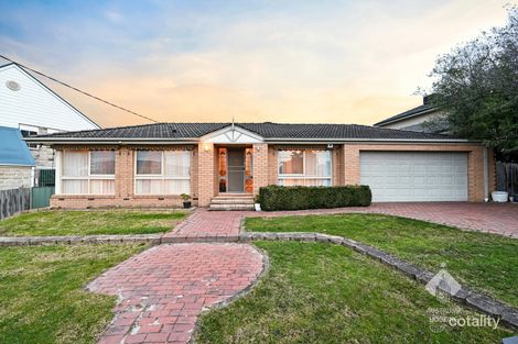 Property photo of 30 Hinkler Road Glen Waverley VIC 3150