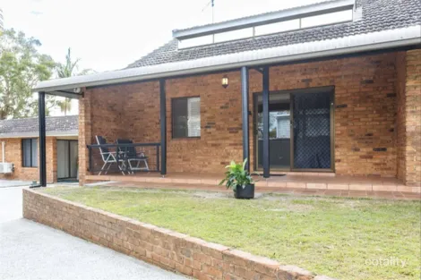 Property photo of 2/47 Riverview Street Iluka NSW 2466