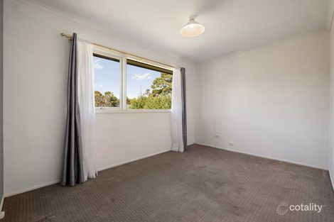 Property photo of 3 Tremlow Crescent Ambarvale NSW 2560