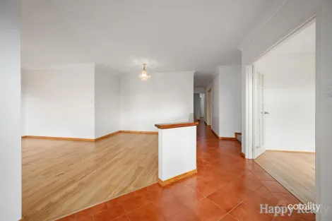 Property photo of 83 Waratah Boulevard Canning Vale WA 6155