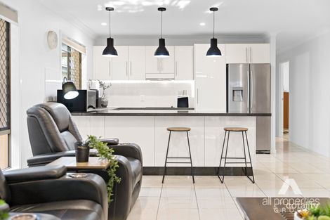 Property photo of 8 Hackney Street Durack QLD 4077