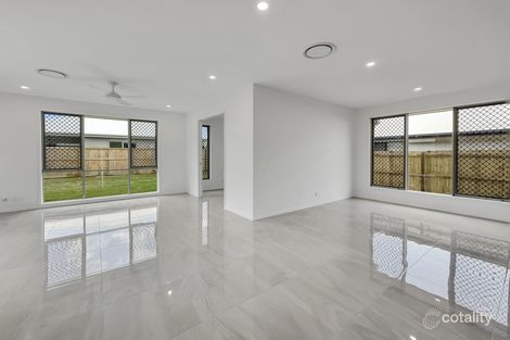 8 Lindeman Cres, Banya, QLD 4551