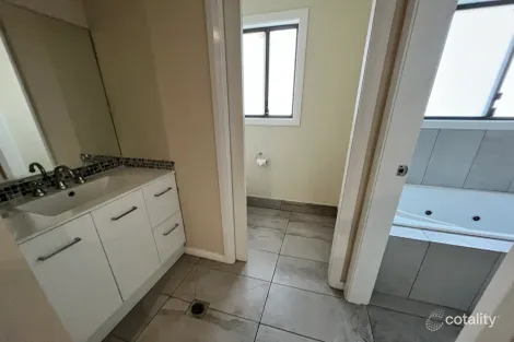 Property photo of 1 Windsor Street Forbes NSW 2871