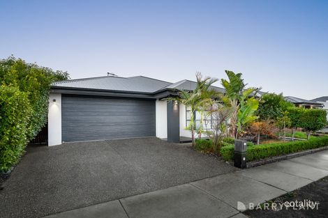 Property photo of 17 Hollywell Road Clyde North VIC 3978