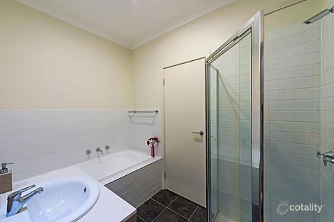 Property photo of 2/28 Lex Grove Oak Park VIC 3046