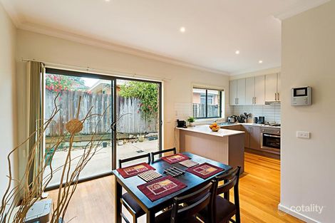 Property photo of 2/28 Lex Grove Oak Park VIC 3046