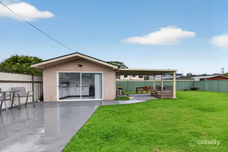 30 Albatross Rd, Berkeley Vale, NSW 2261