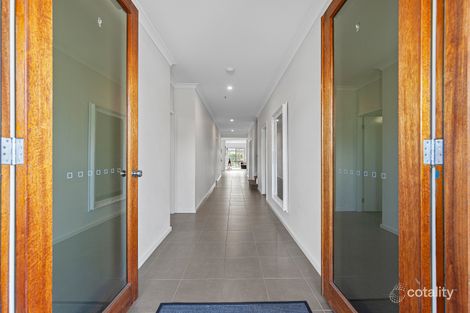 Property photo of 23 Seachange Parade Lyndhurst VIC 3975
