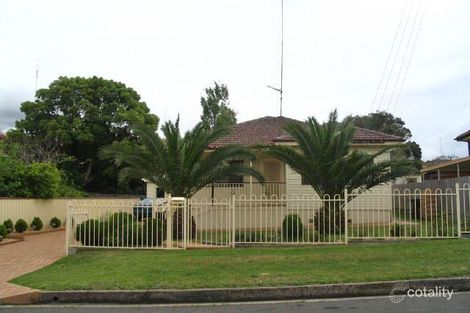 10 Gilgandra St, Lake Heights, NSW 2502