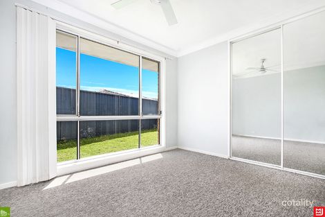 Property photo of 4 Forest Oak Place Albion Park Rail NSW 2527