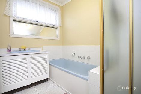 Property photo of 18 Appian Drive Albanvale VIC 3021