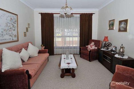 Property photo of 32 Wanaka Drive Taylors Lakes VIC 3038