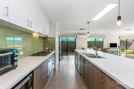 Property photo of 3 Klim Avenue Kangaroo Flat VIC 3555