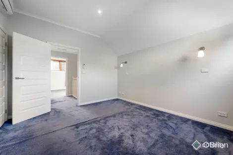 Property photo of 1/48 Boronia Grove Doncaster East VIC 3109