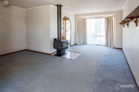 Property photo of 1 Mardon Drive Horsham VIC 3400
