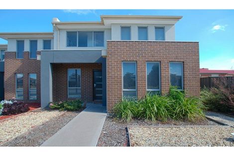 Property photo of 7/2 Marathon Boulevard Craigieburn VIC 3064