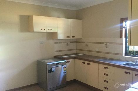 Property photo of 2 Bailey Street Werribee VIC 3030