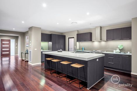 Property photo of 12 Stuart Place Doreen VIC 3754