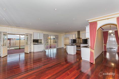 Property photo of 3 Sansom Court Taylors Lakes VIC 3038