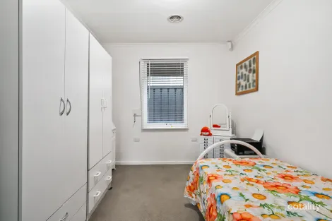 Property photo of 4A Mankina Grove Morphett Vale SA 5162