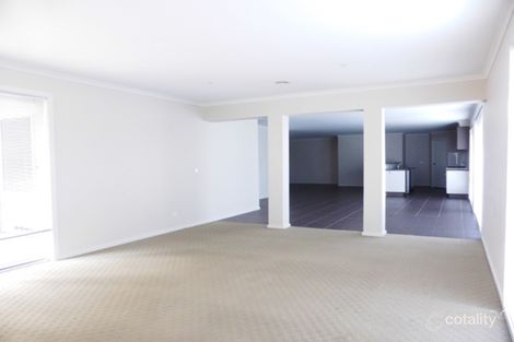Property photo of 22 Niland Crescent Point Cook VIC 3030