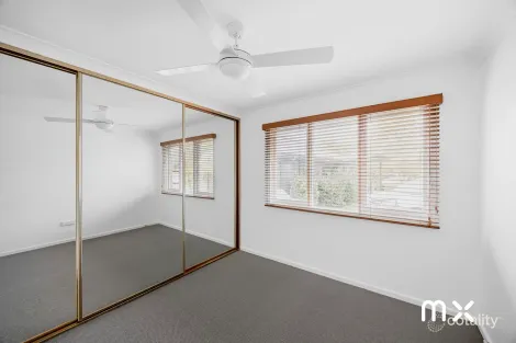 Property photo of 22 Sellers Crescent Bellambi NSW 2518