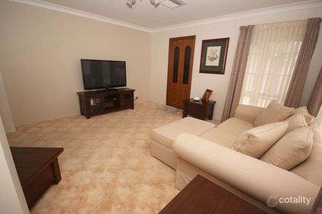 Property photo of 1 Camellia Place Lake Albert NSW 2650