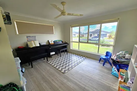 Property photo of 23 Keppel Crescent Thabeban QLD 4670