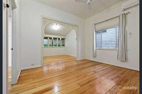 Property photo of 23 Landsdowne Street Coorparoo QLD 4151