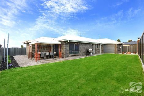 33 Sunderland Cres, Seaford, SA 5169