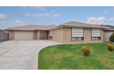 Property photo of 35 Unicorn Way Kings Park VIC 3021