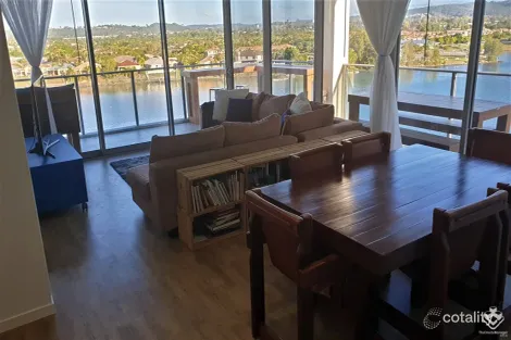 Property photo of 33 Lakefront Crescent Varsity Lakes QLD 4227