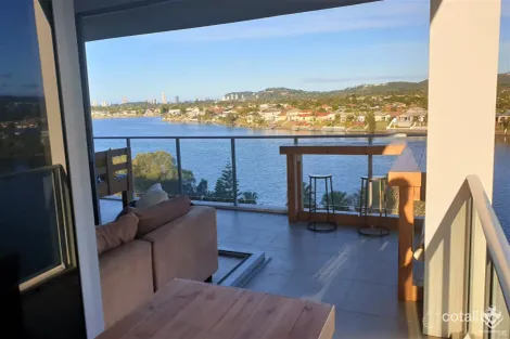 Property photo of 33 Lakefront Crescent Varsity Lakes QLD 4227