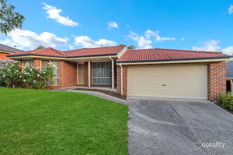 55 Manna Gum Dr, Pakenham, VIC 3810