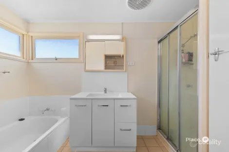 Property photo of 28 Dansie Street Greenslopes QLD 4120
