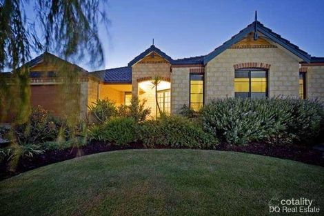 20 Heathfield Dr, Landsdale, WA 6065